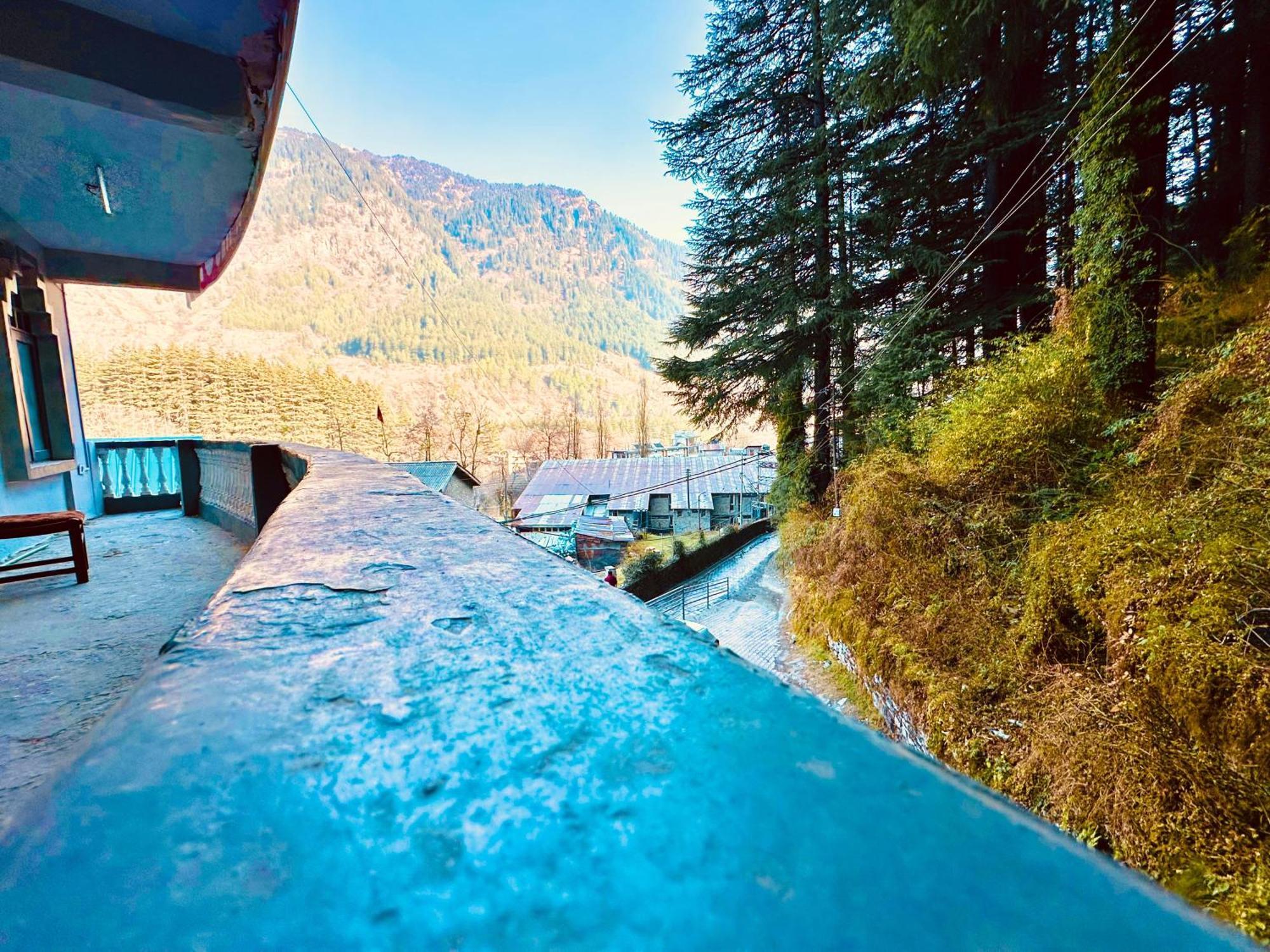 Hotel D Kanchan Manali Exterior photo