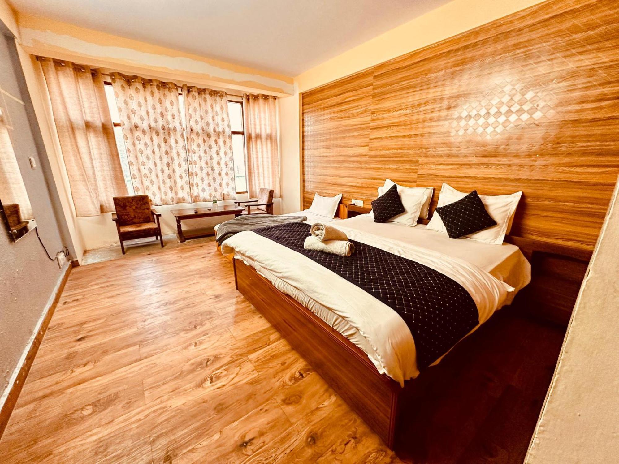 Hotel D Kanchan Manali Exterior photo